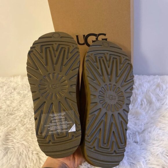 UGG Tasman Slipper Chestnut - Picture 6 of 6